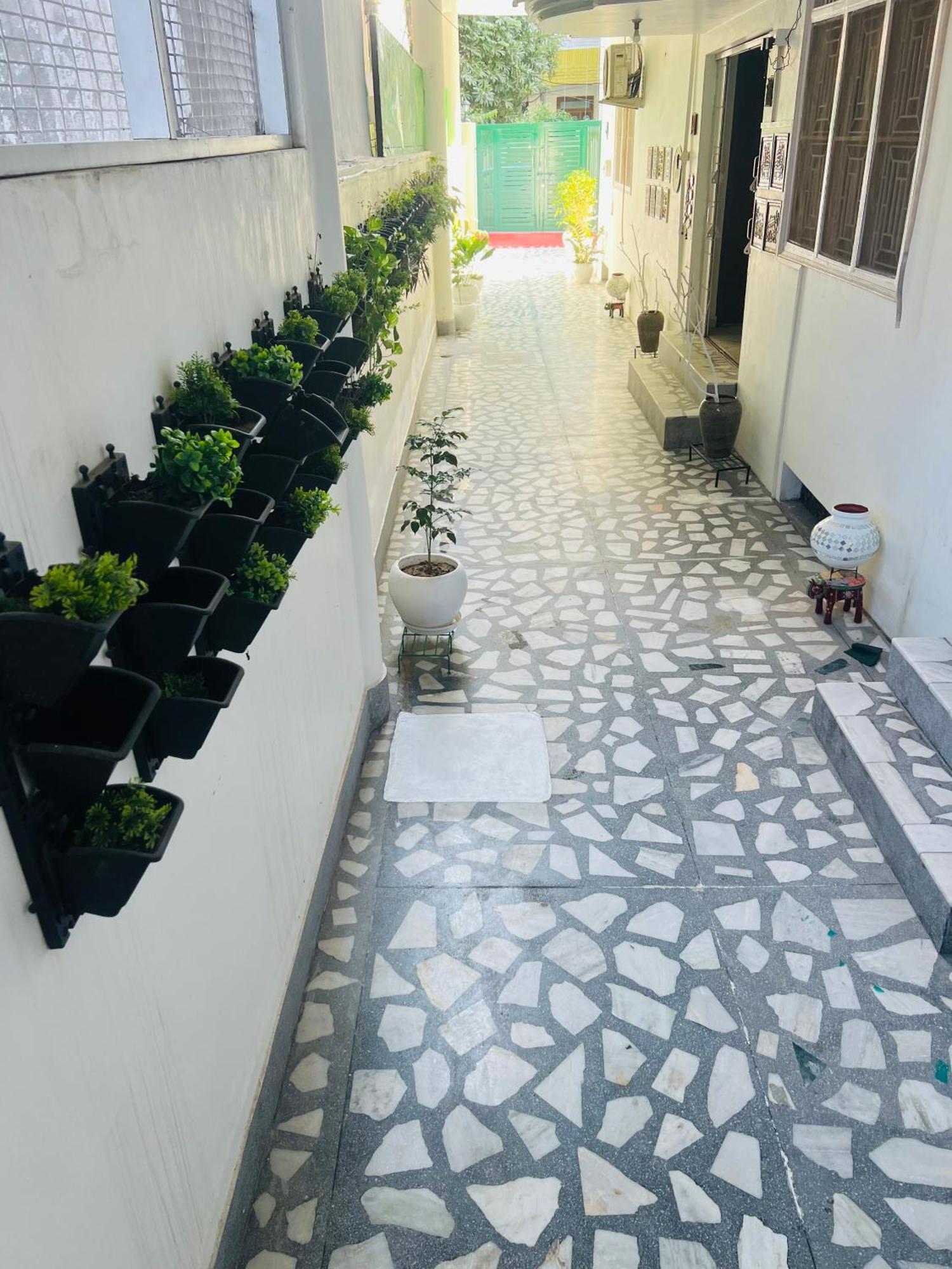 The Nandi International Boutique Homestay فاراناسي المظهر الخارجي الصورة